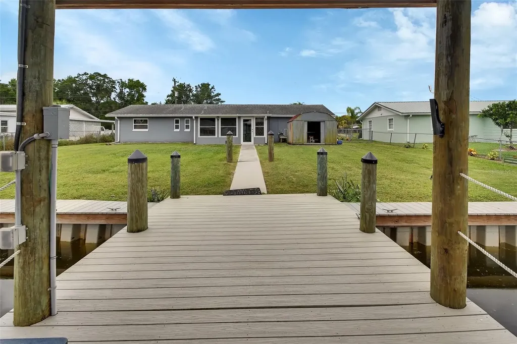 1610 Juno Trail Astor FL 32102