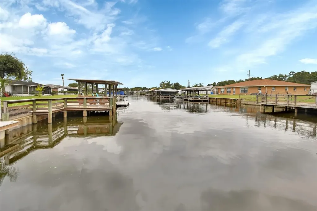 1610 Juno Trail Astor FL 32102
