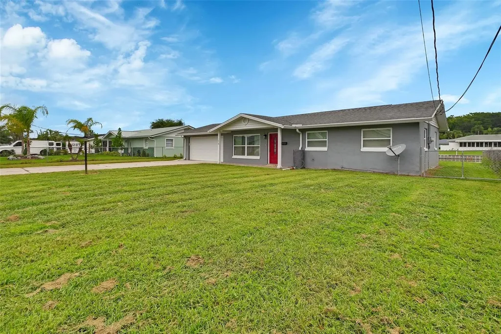 1610 Juno Trail Astor FL 32102