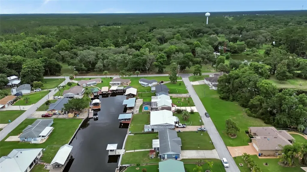 1610 Juno Trail Astor FL 32102