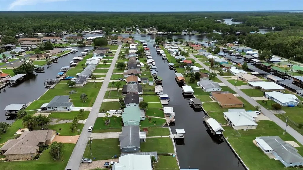 1610 Juno Trail Astor FL 32102