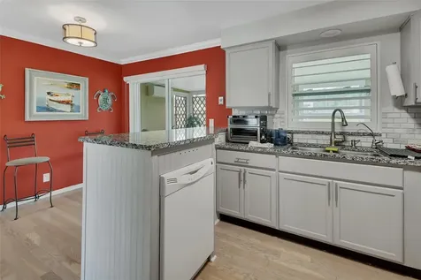 1610 Juno Trail Astor FL 32102