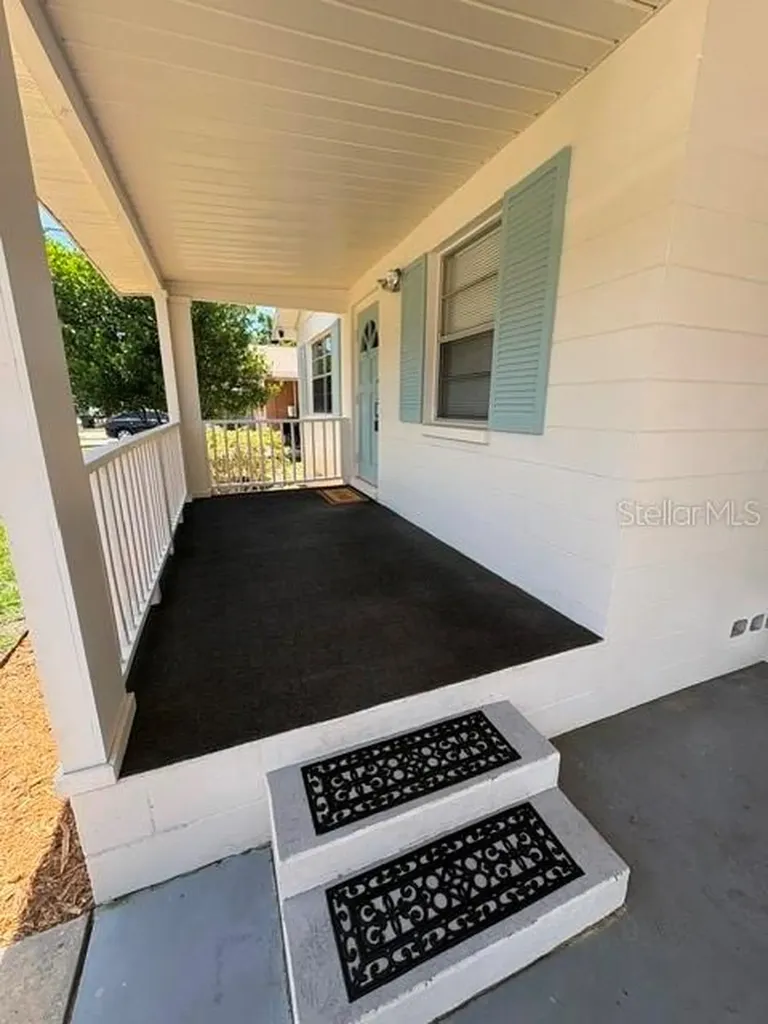 1014 E Okaloosa Avenue Tampa FL 33604