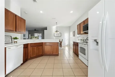 872 Sussex Drive Davenport FL 33896