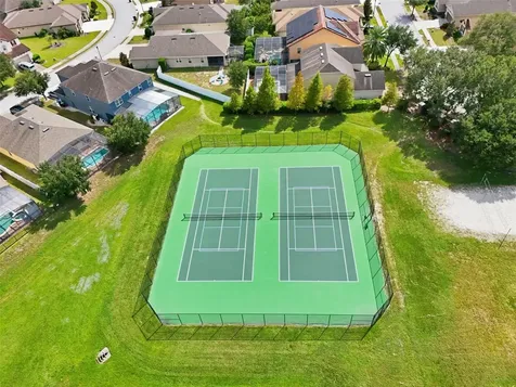 872 Sussex Drive Davenport FL 33896