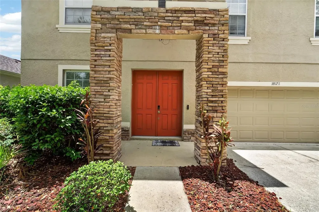 19128 Meadow Pine Drive Tampa FL 33647