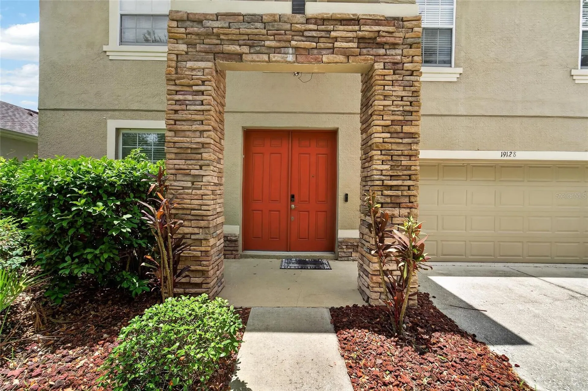 19128 Meadow Pine Drive Tampa FL 33647