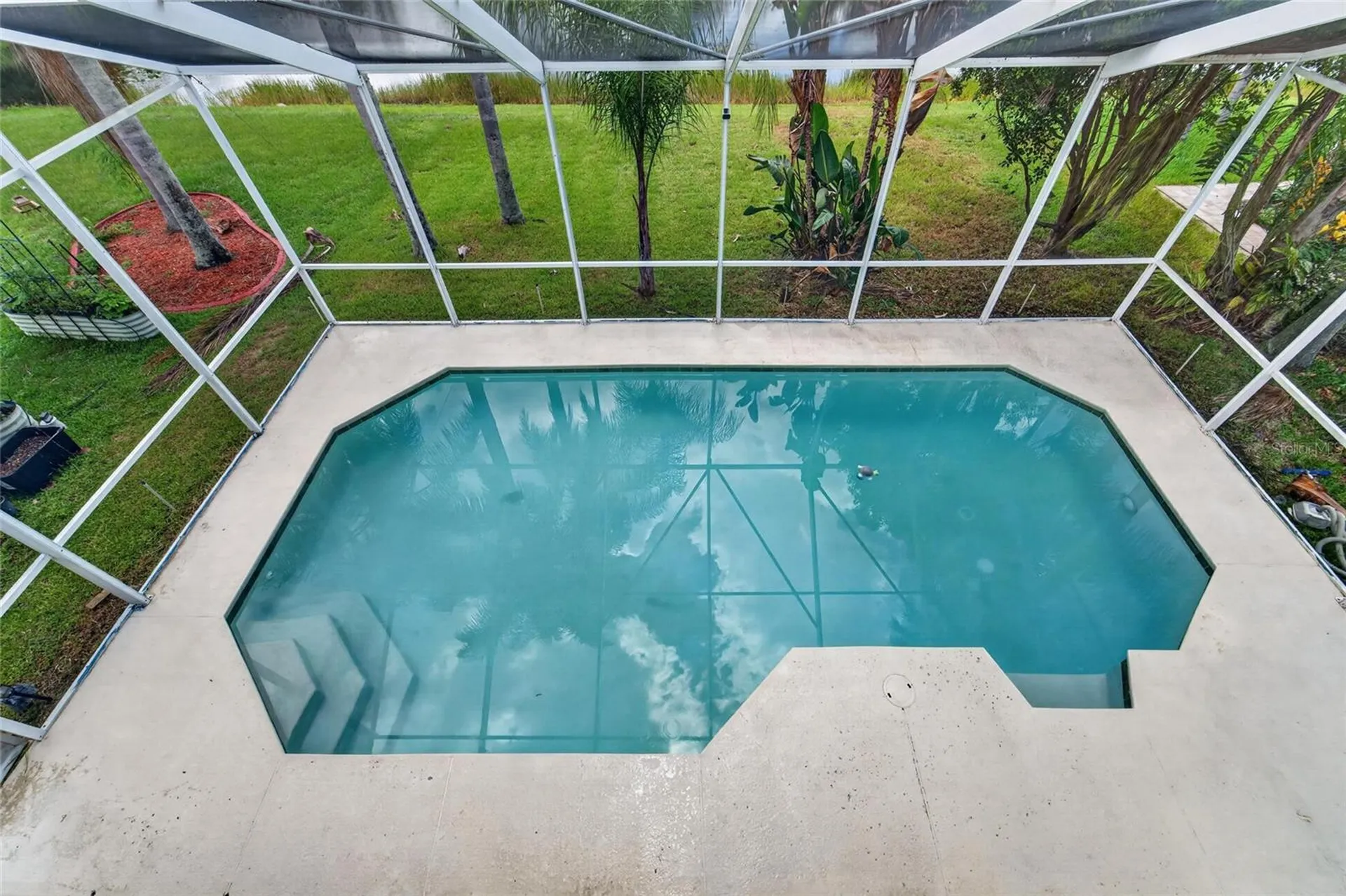 19128 Meadow Pine Drive Tampa FL 33647