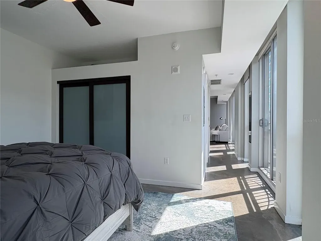 1350 Main Street Sarasota FL 34236