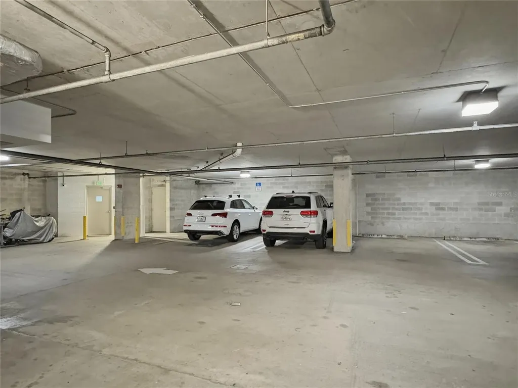 1350 Main Street Sarasota FL 34236