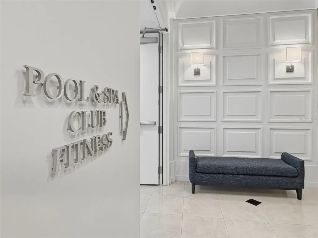 1350 Main Street Sarasota FL 34236