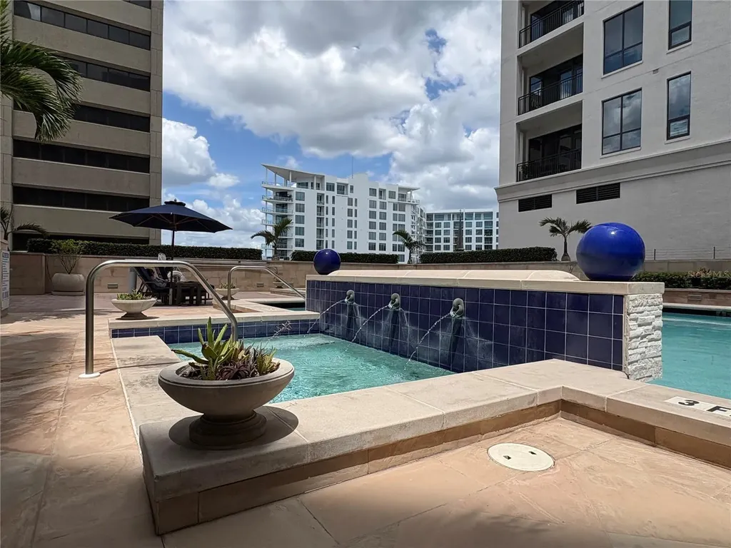 1350 Main Street Sarasota FL 34236
