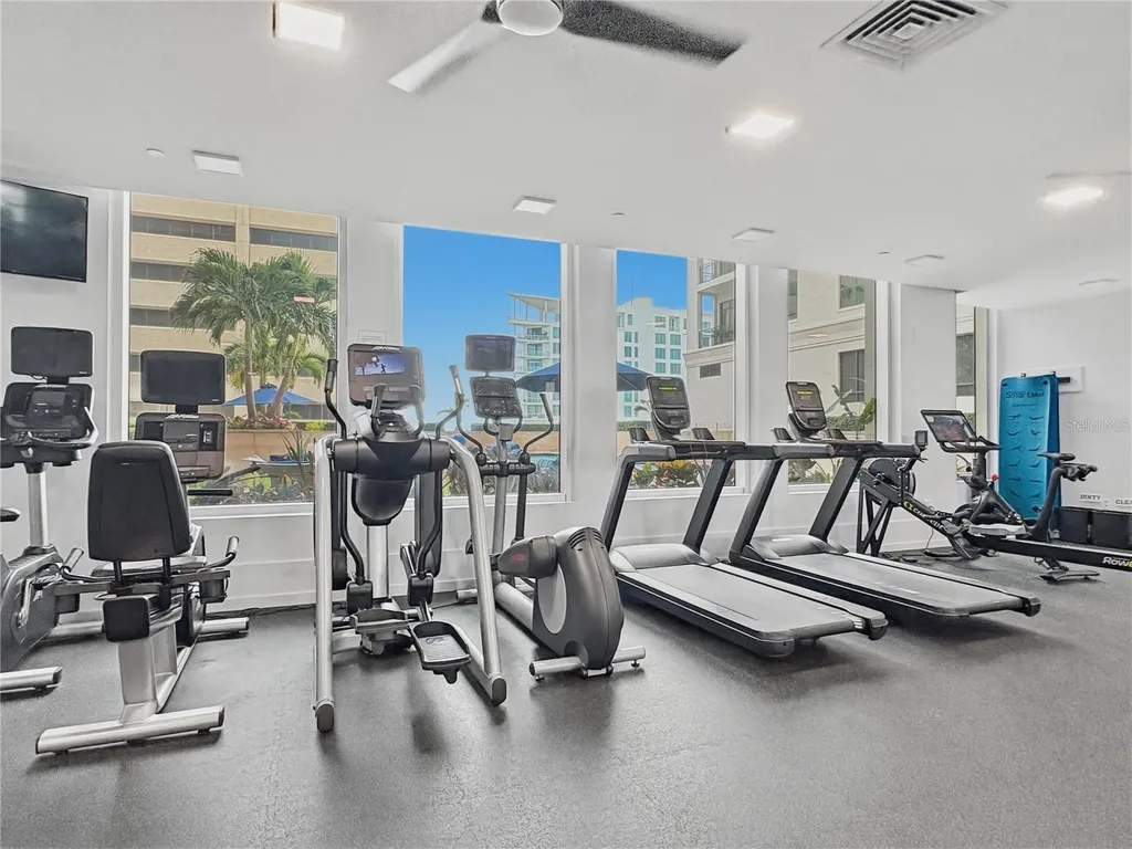 1350 Main Street Sarasota FL 34236