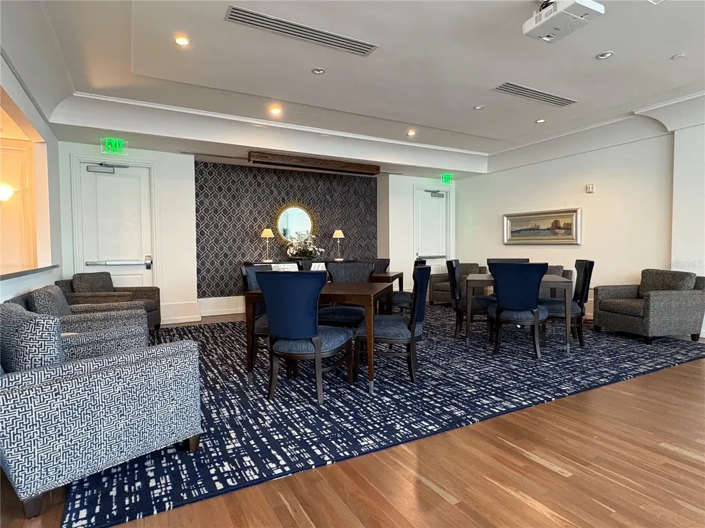 1350 Main Street Sarasota FL 34236