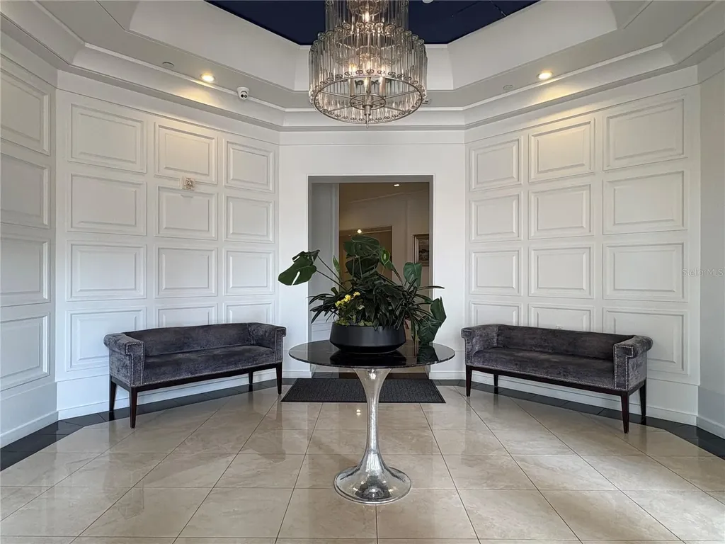 1350 Main Street Sarasota FL 34236