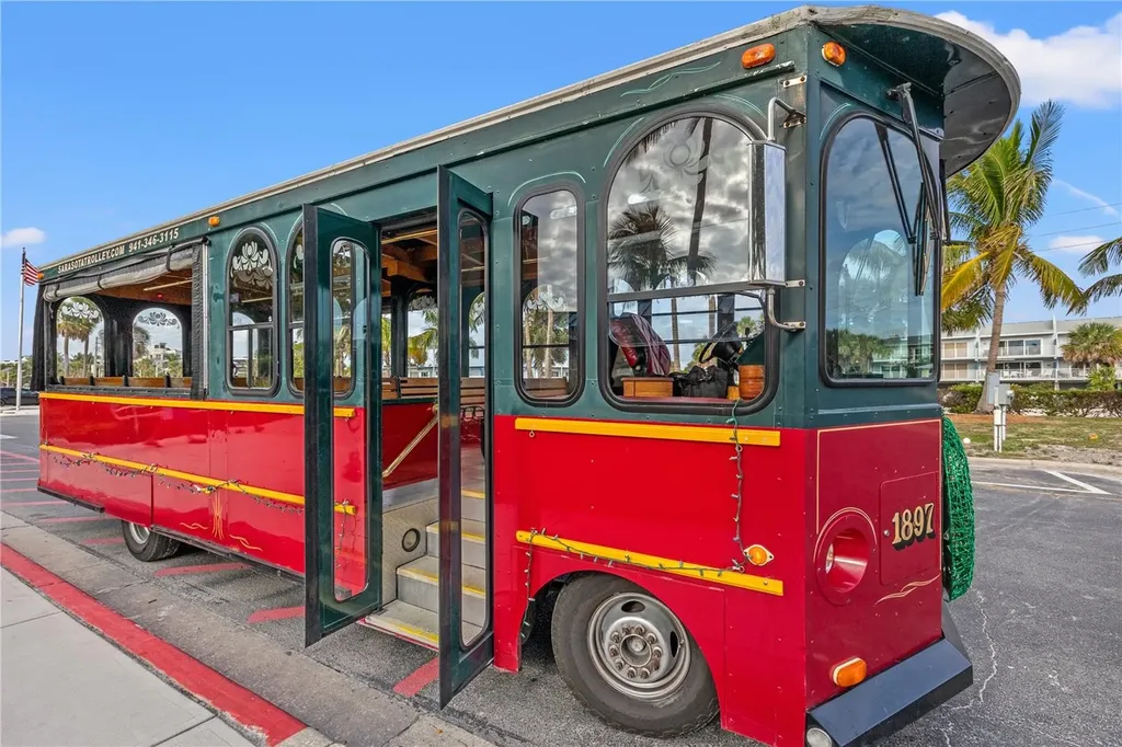 1350 Main Street Sarasota FL 34236