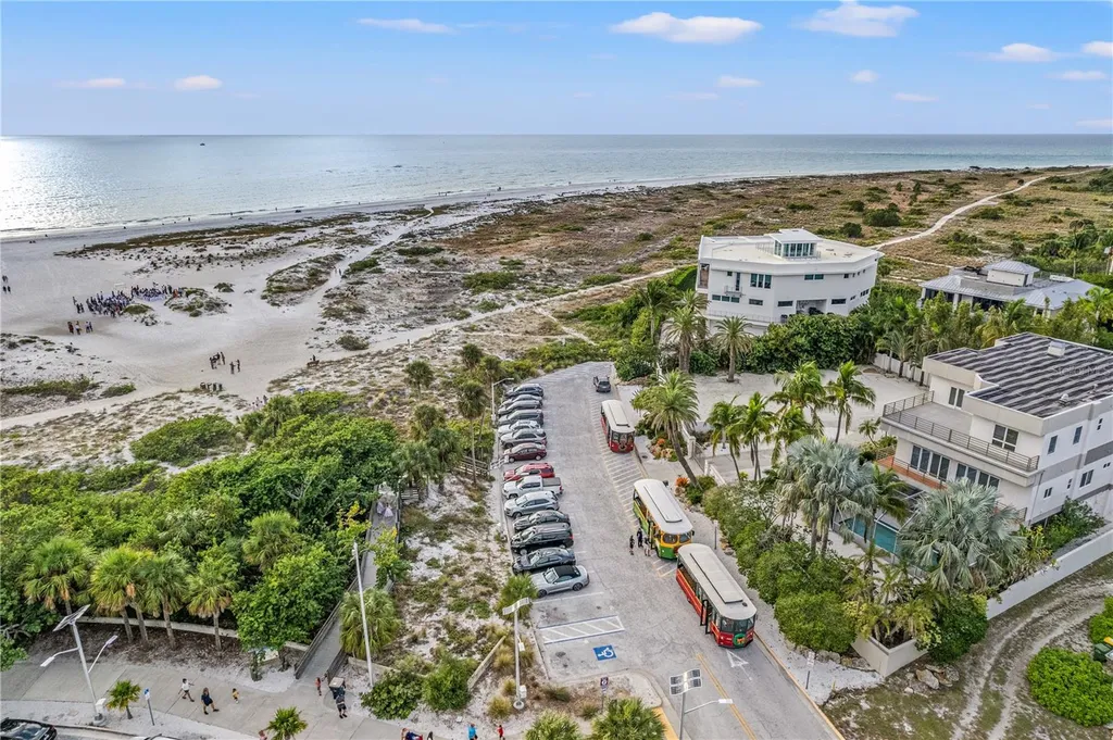 1350 Main Street Sarasota FL 34236