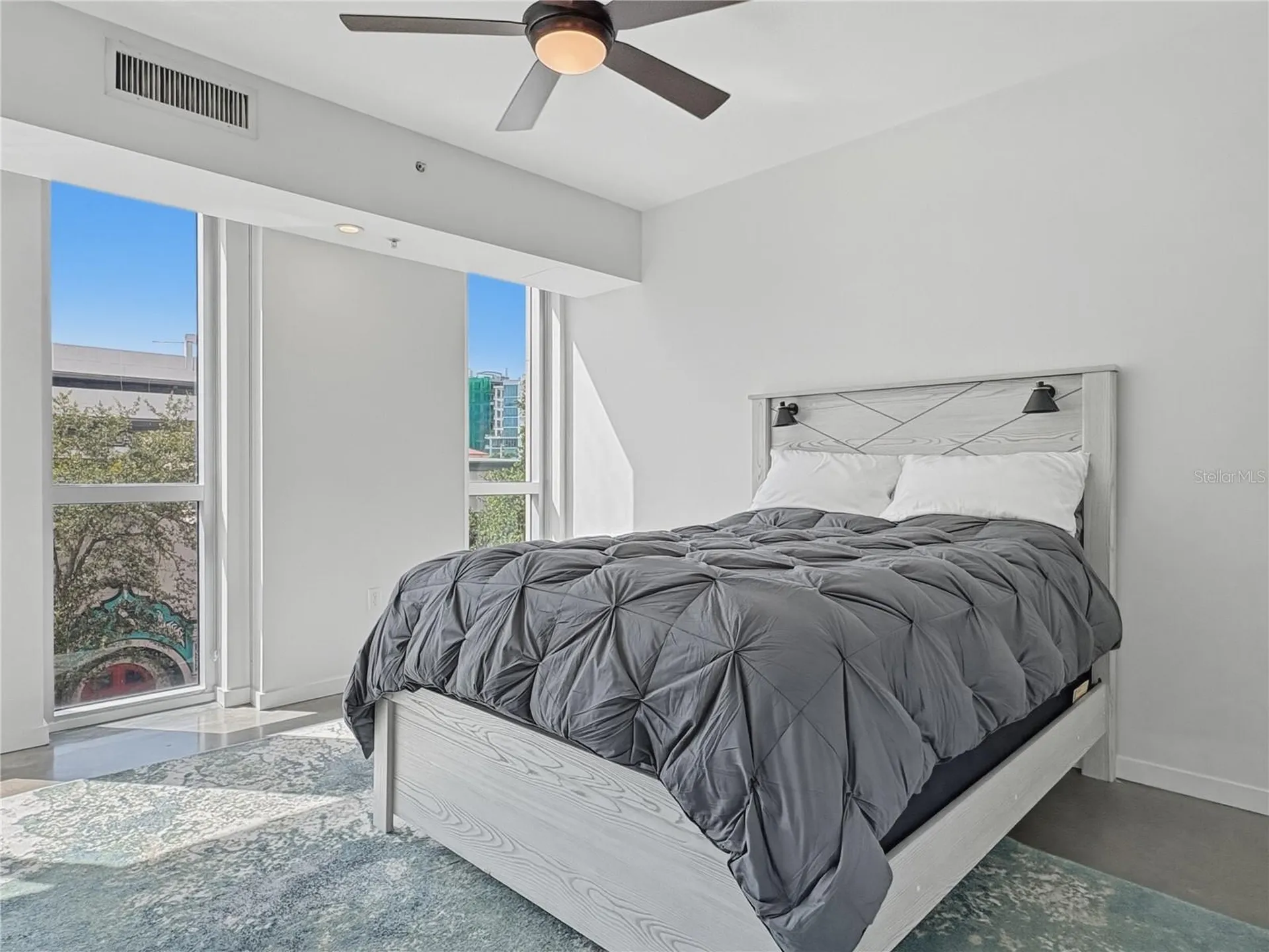 1350 Main Street Sarasota FL 34236