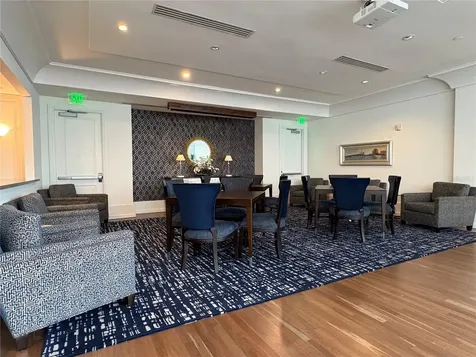 1350 Main Street Sarasota FL 34236