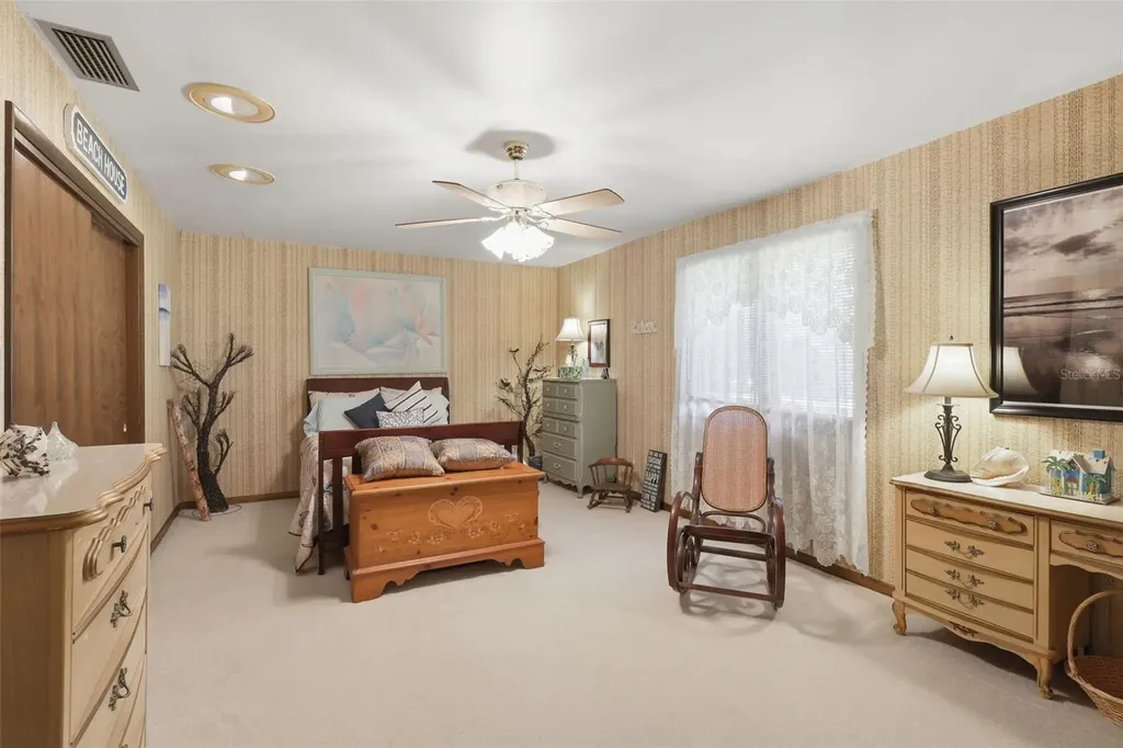 548 E Lehigh Drive Deltona FL 32738
