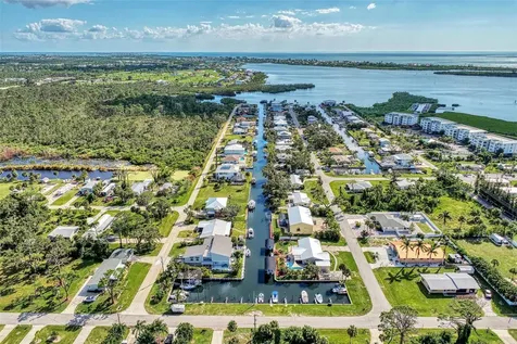8225 Robert Street Englewood FL 34224