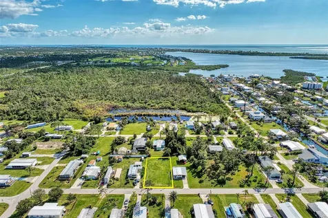 8225 Robert Street Englewood FL 34224