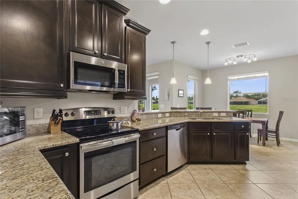 29255 Grass Bunker Drive San Antonio FL 33576