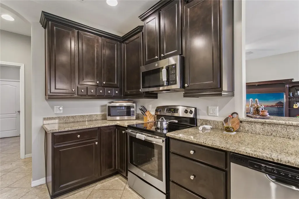 29255 Grass Bunker Drive San Antonio FL 33576