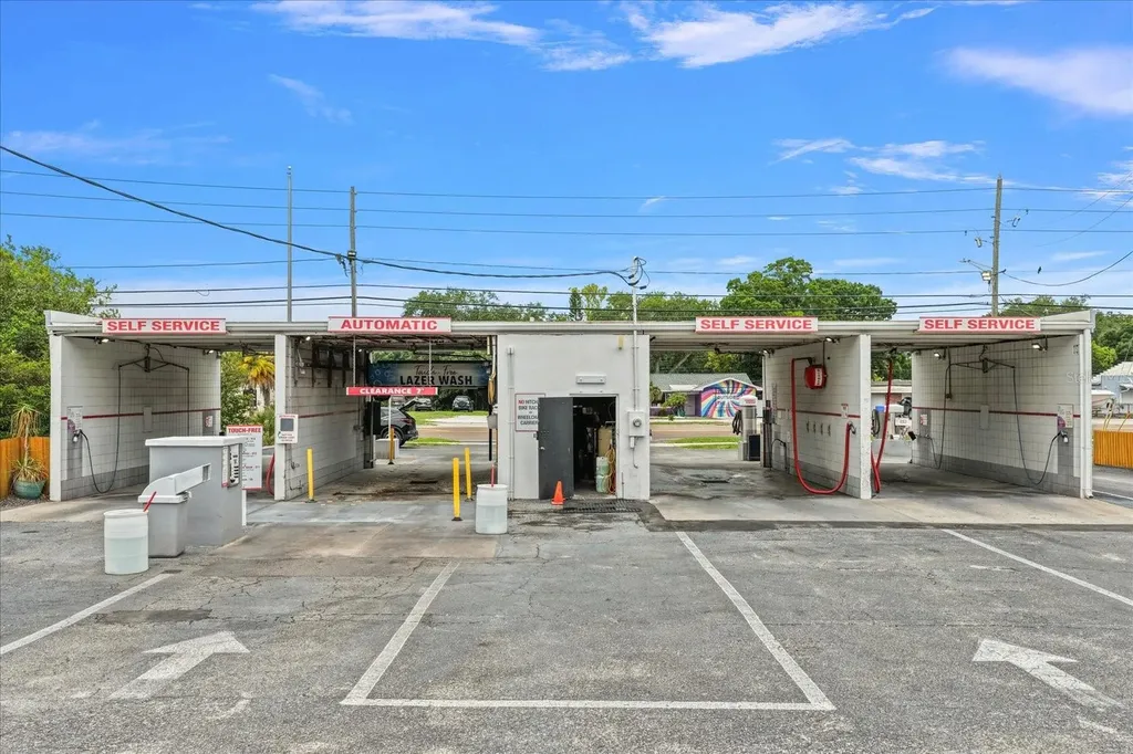 6170 54th Avenue N Kenneth City FL 33709