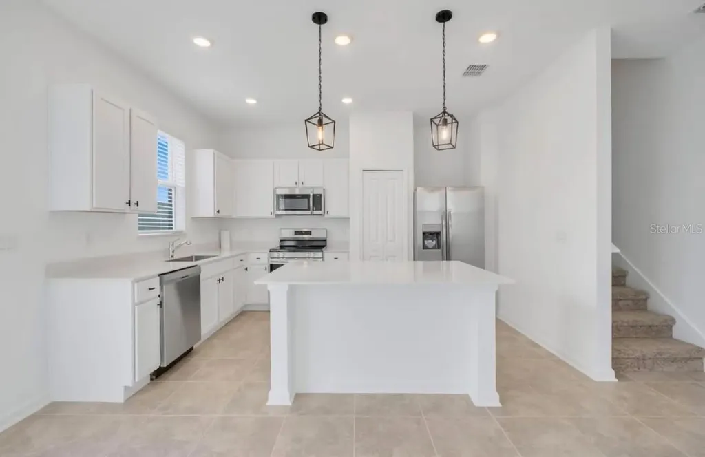 2550 Skyline Loop Kissimmee FL 34758