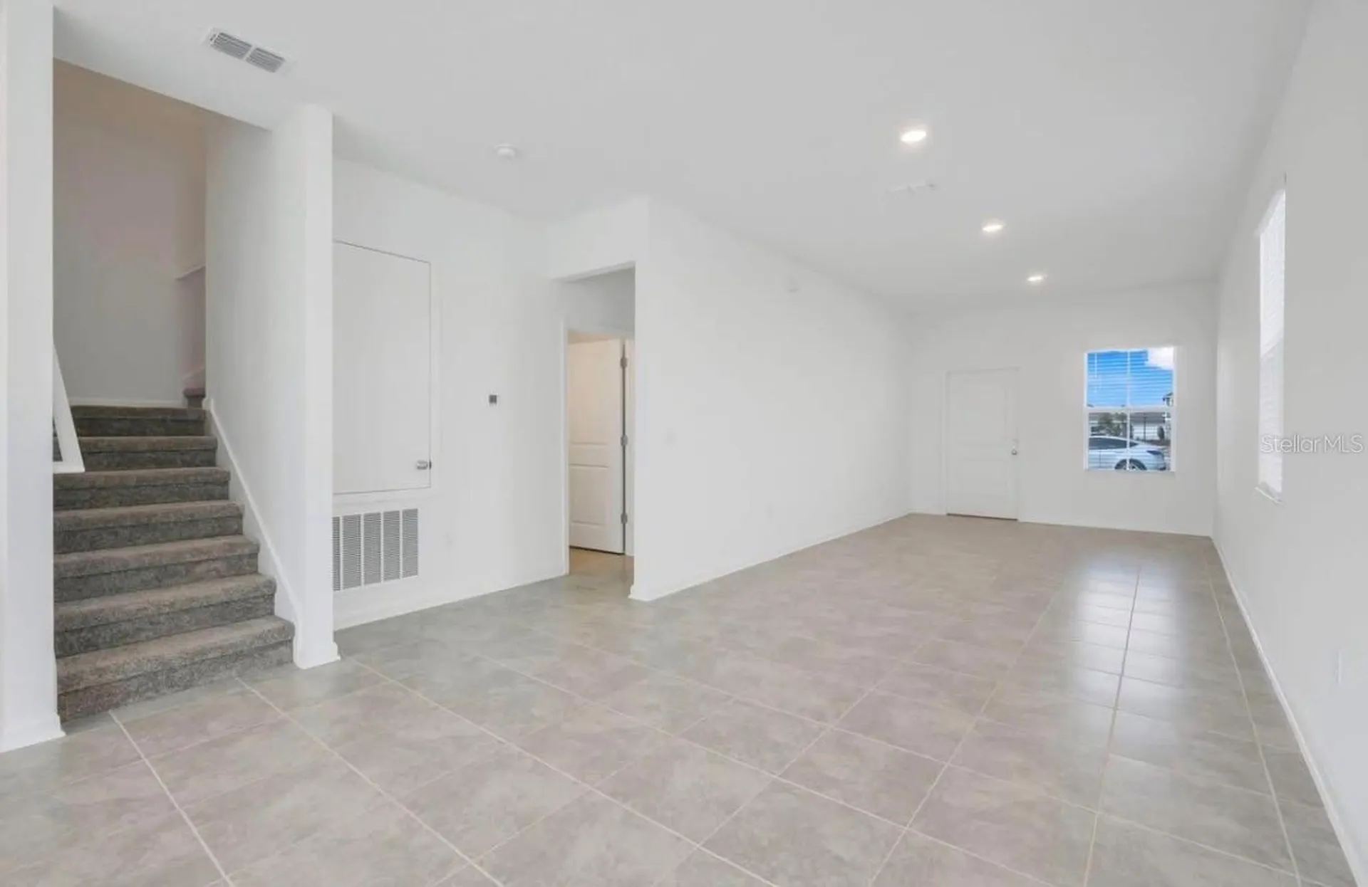 2550 Skyline Loop Kissimmee FL 34758