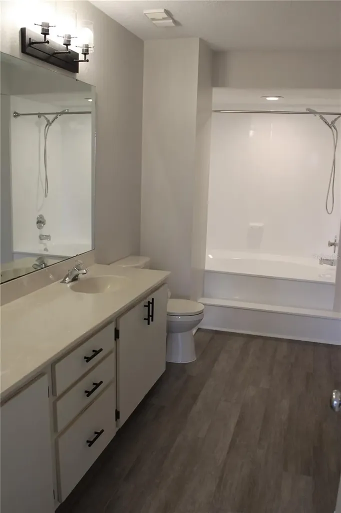 6077 Bahia Del Mar Boulevard St Petersburg FL 33715