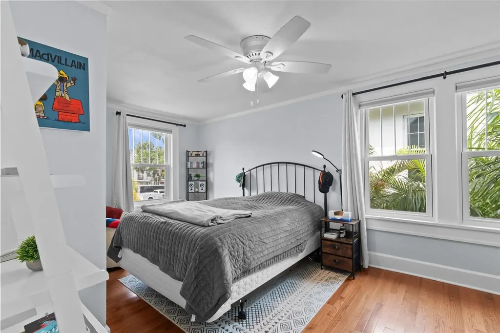 215 9th Avenue NE St Petersburg FL 33701