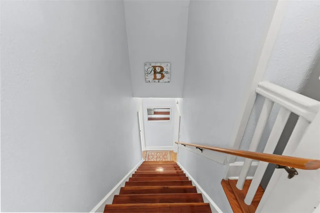 215 9th Avenue NE St Petersburg FL 33701