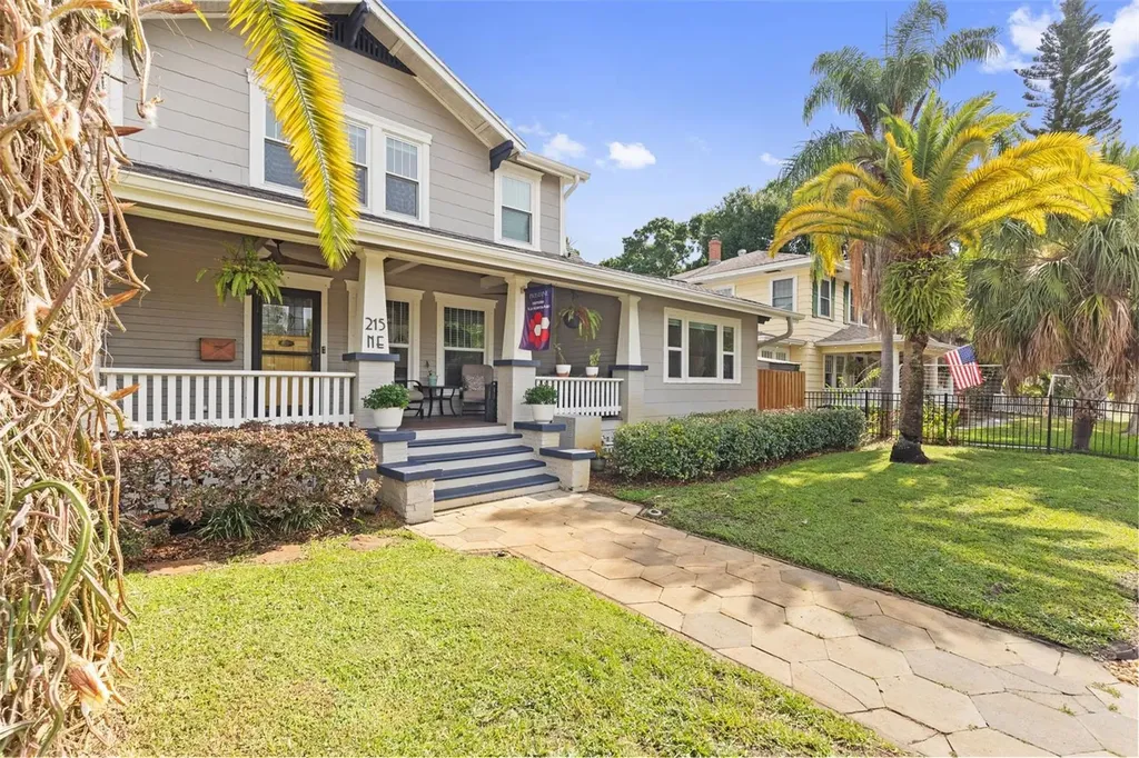 215 9th Avenue NE St Petersburg FL 33701