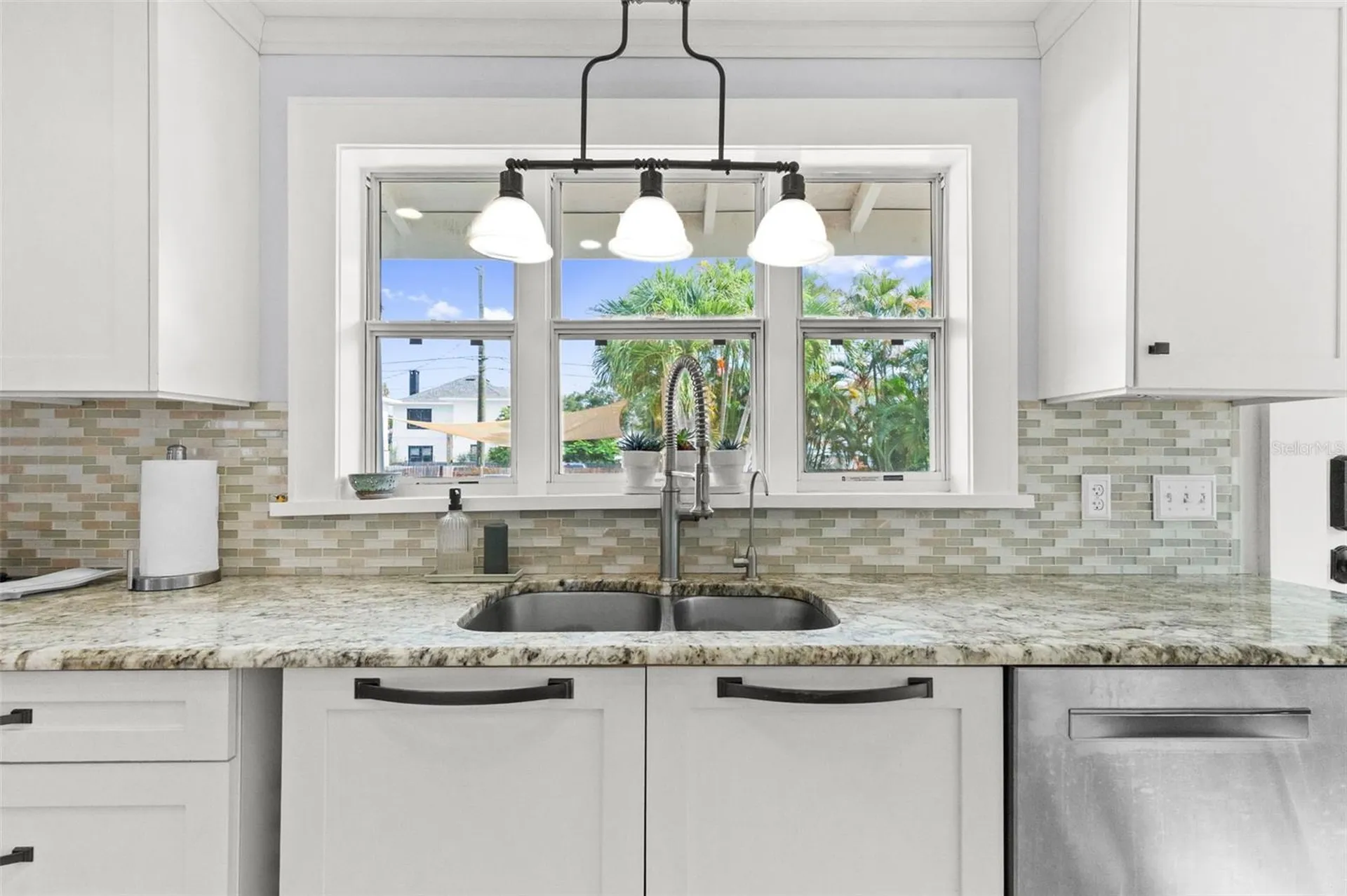 215 9th Avenue NE St Petersburg FL 33701