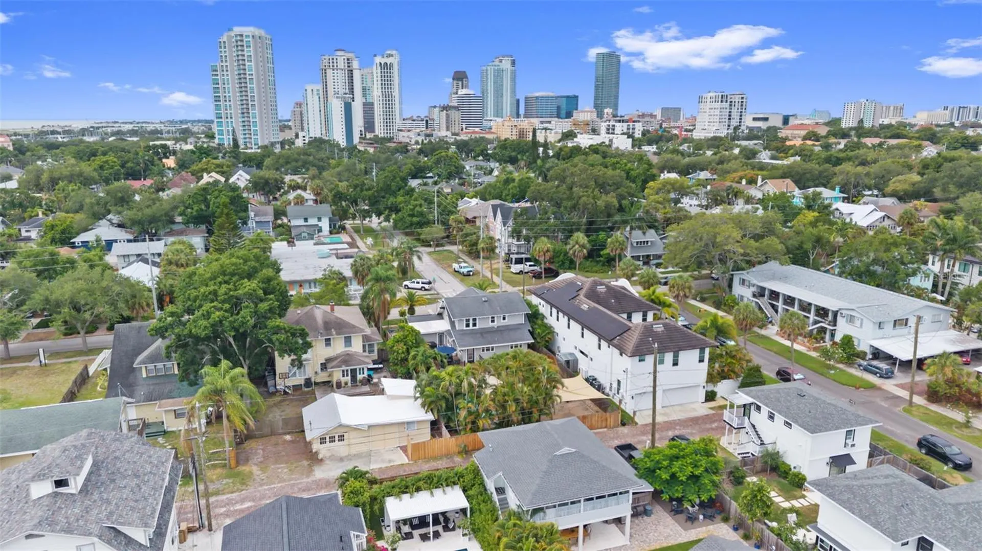 215 9th Avenue NE St Petersburg FL 33701