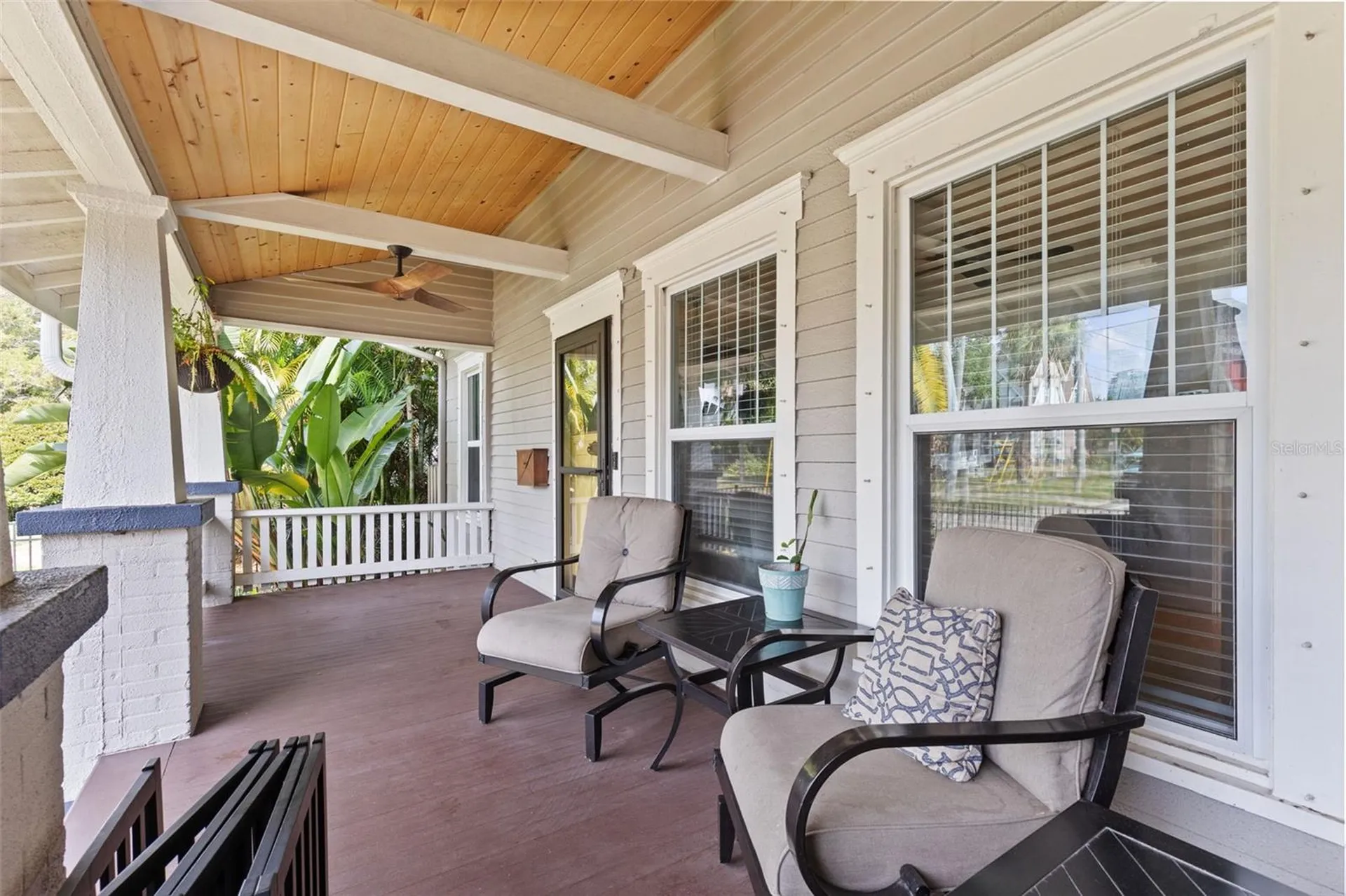 215 9th Avenue NE St Petersburg FL 33701