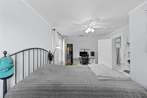 215 9th Avenue NE St Petersburg FL 33701