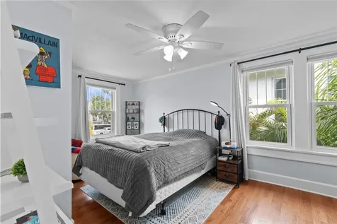 215 9th Avenue NE St Petersburg FL 33701