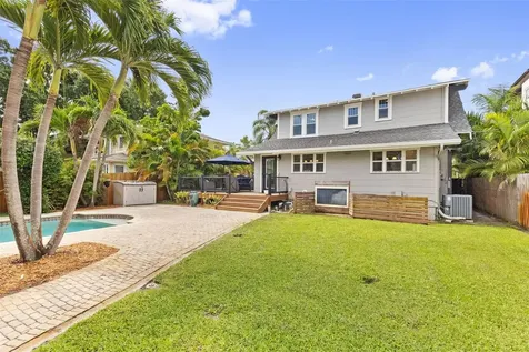 215 9th Avenue NE St Petersburg FL 33701