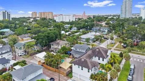 215 9th Avenue NE St Petersburg FL 33701