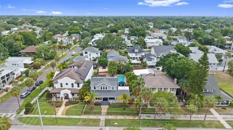 215 9th Avenue NE St Petersburg FL 33701
