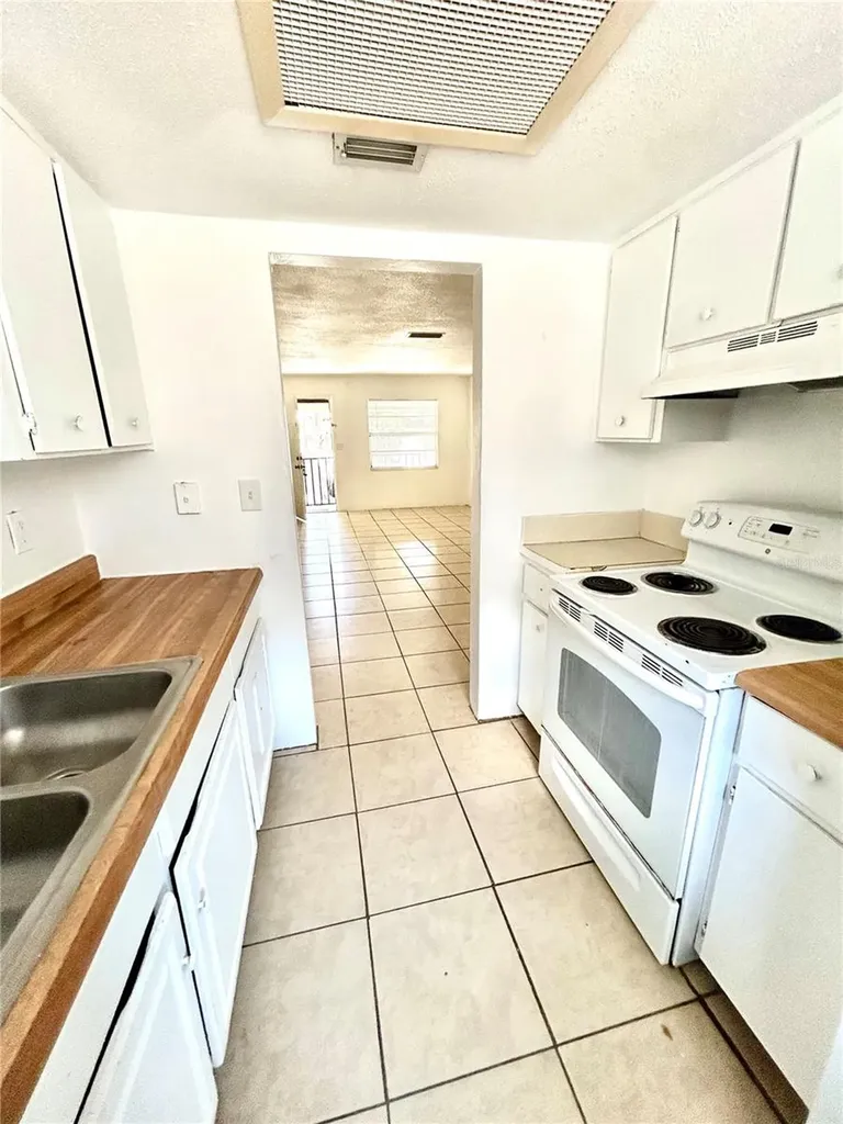 1217 Kennedy Road Daytona Beach FL 32117