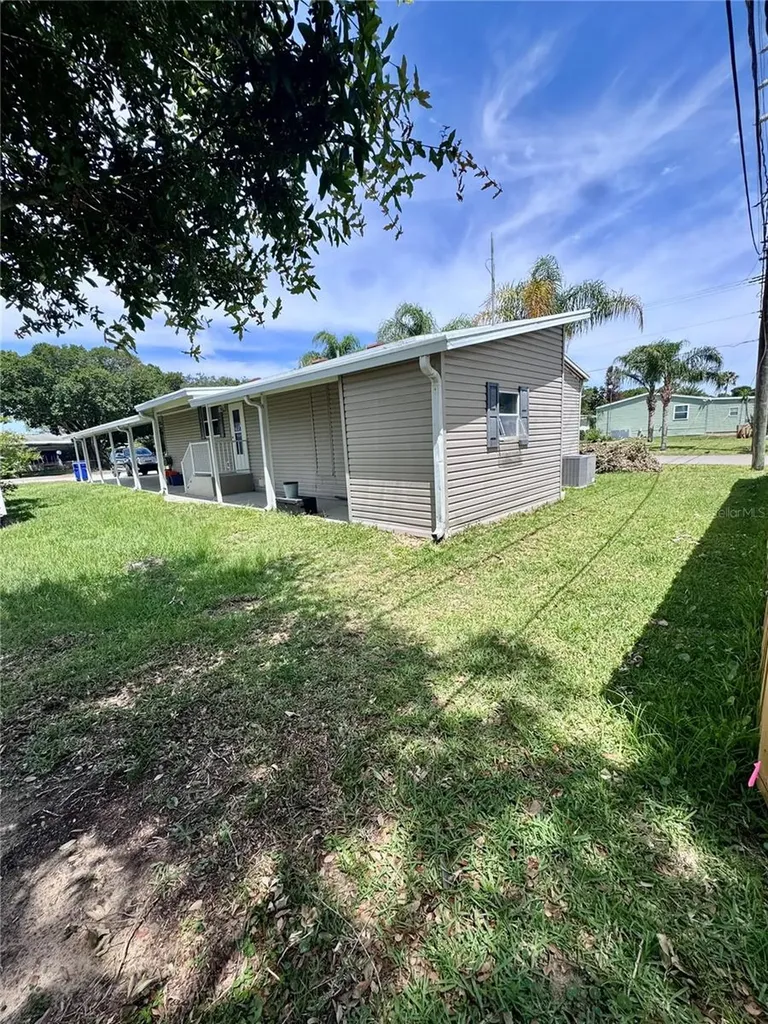 4385 Maple Avenue Edgewater FL 32141