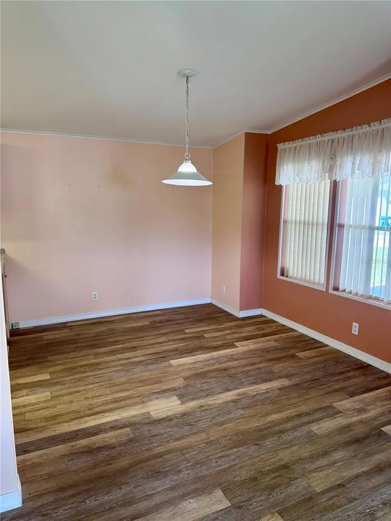 4385 Maple Avenue Edgewater FL 32141