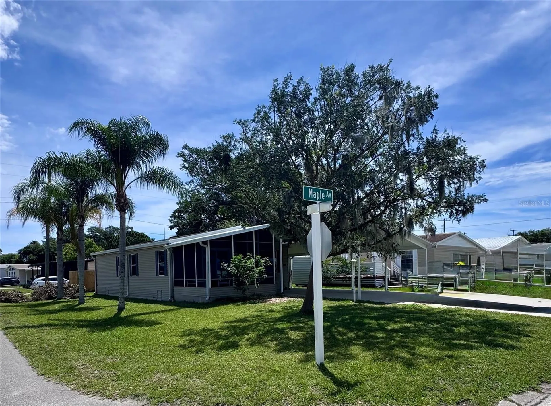 4385 Maple Avenue Edgewater FL 32141