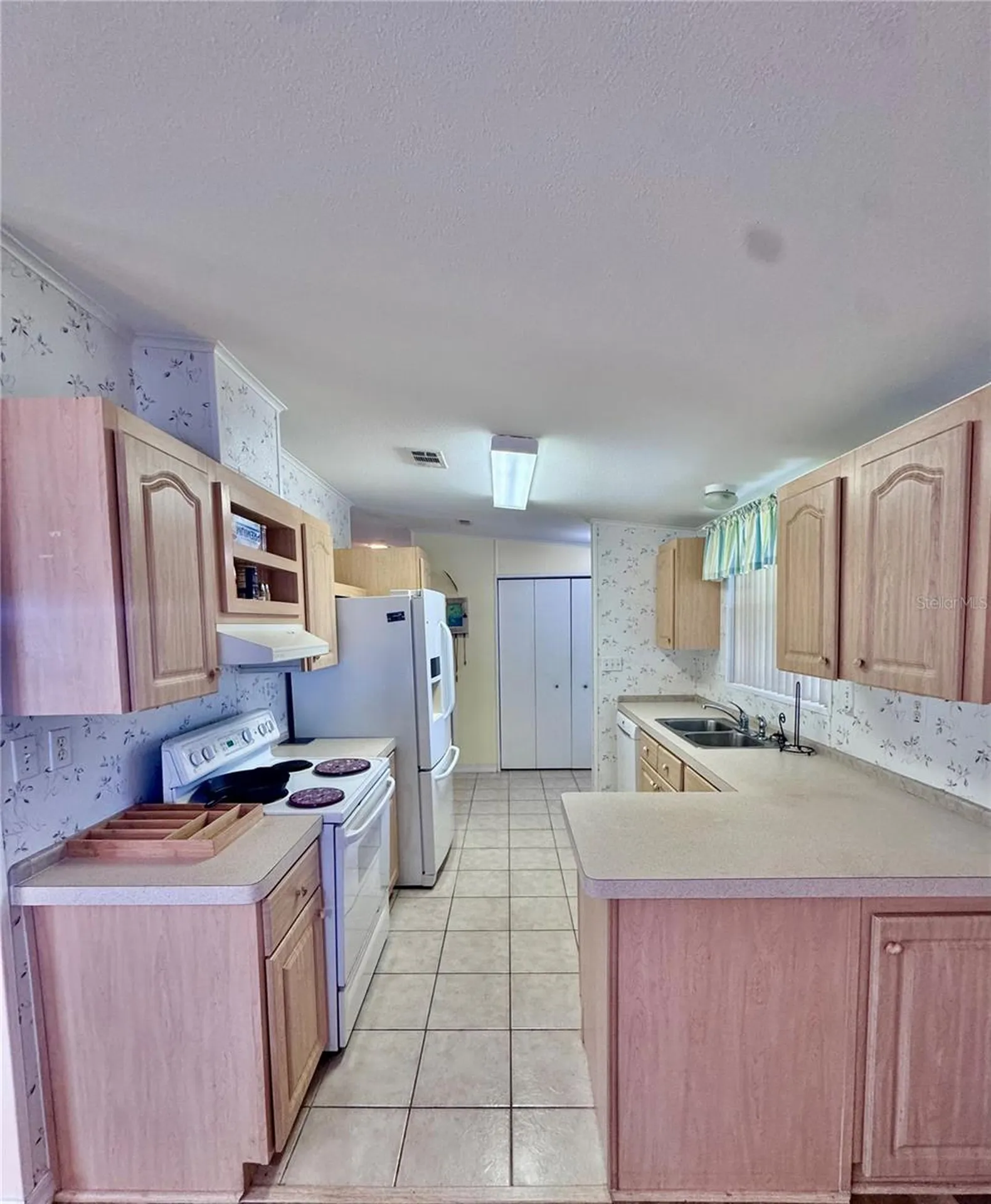 4385 Maple Avenue Edgewater FL 32141