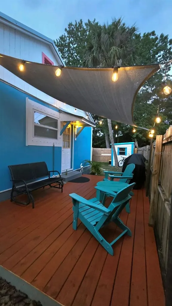 1999 N Betty Lane Clearwater FL 33755