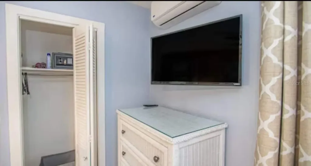 1999 N Betty Lane Clearwater FL 33755